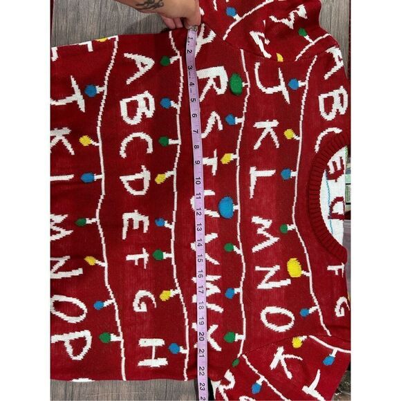 Stranger Things Alphabet Ugly Christmas Sweater Pullover Crewneck Size XL - Picture 10 of 10